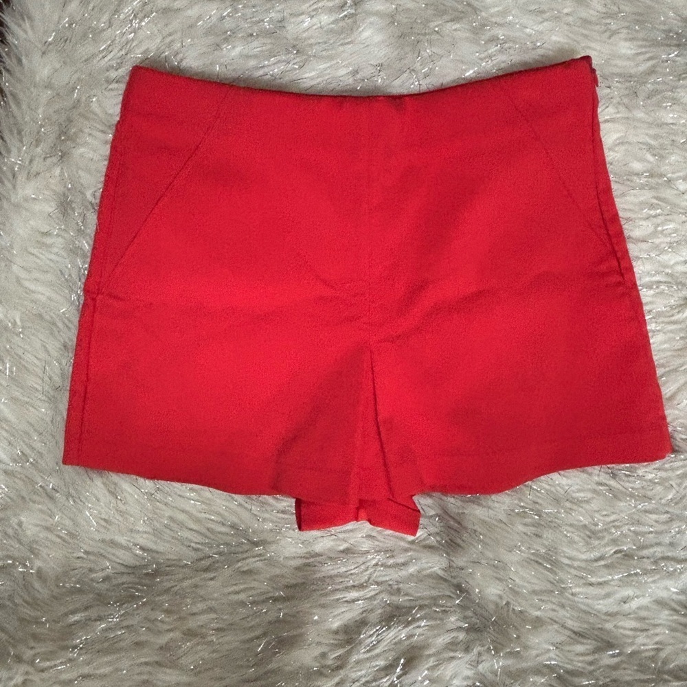 Zara Red Skirt Shorts with detail on the lower part of the Front Size USA L EURL